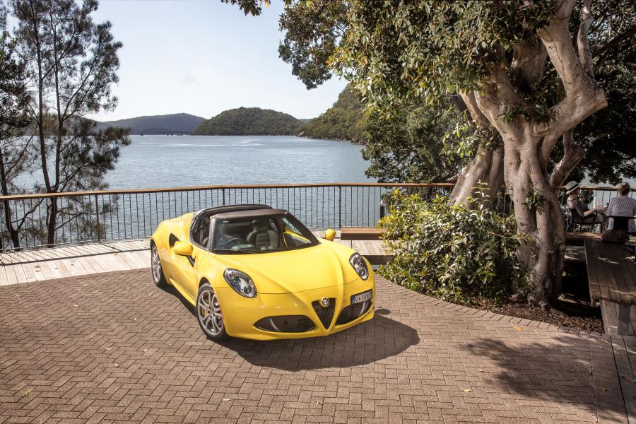  Alfa Romeo 4C Spider (960) 2015 года  (AU) (фото 13 из 40)
